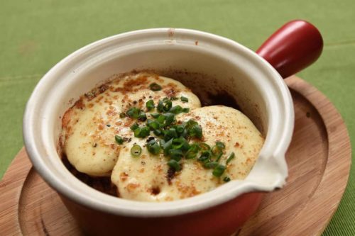 モッツアレラチーズバケットアンチョビガーリックバターソース¥720